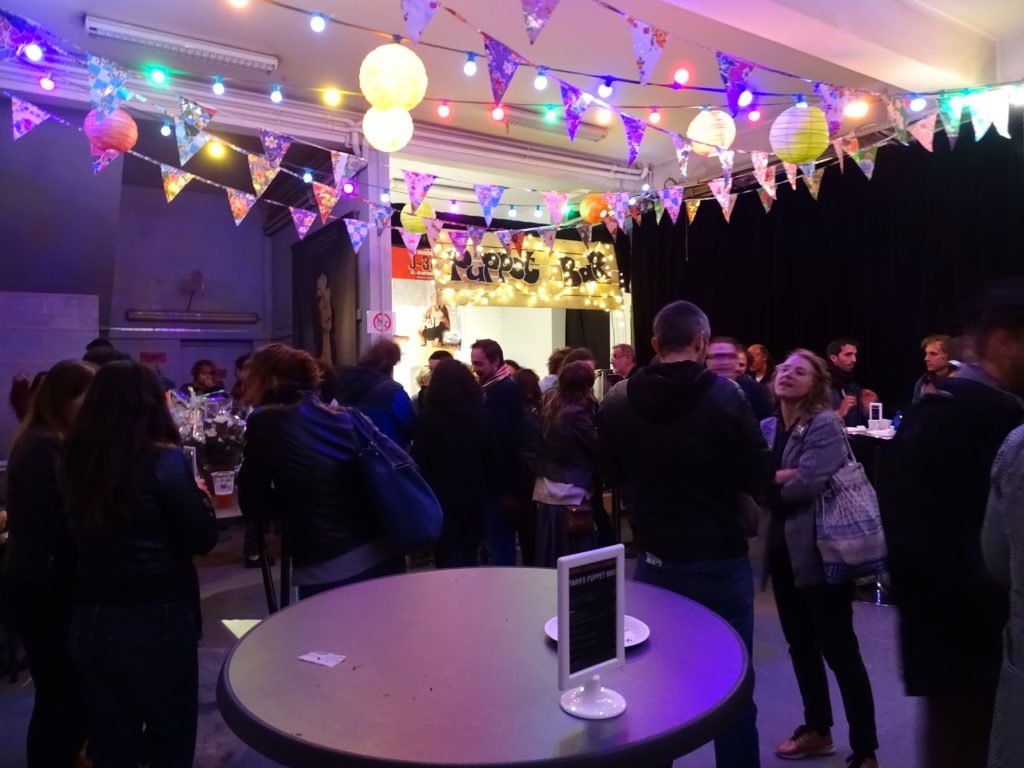 Un puppet bar et de la restauration vous seront proposé lors du rendez-vous marionnettes j-365